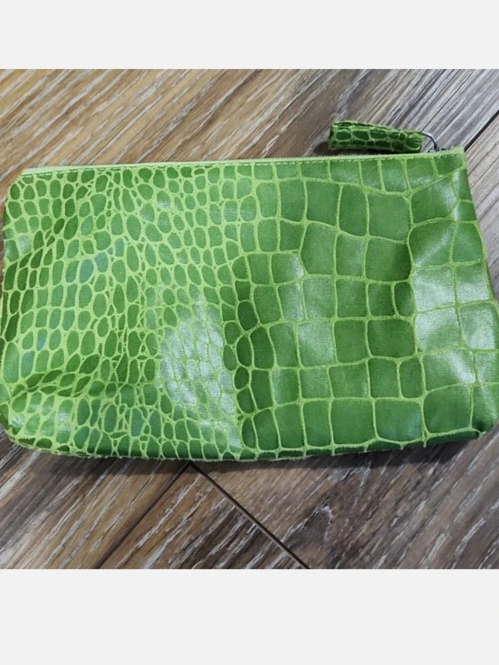 NWOT Berek Green Black Cosmetic Toiletry Makeup Travel Bag